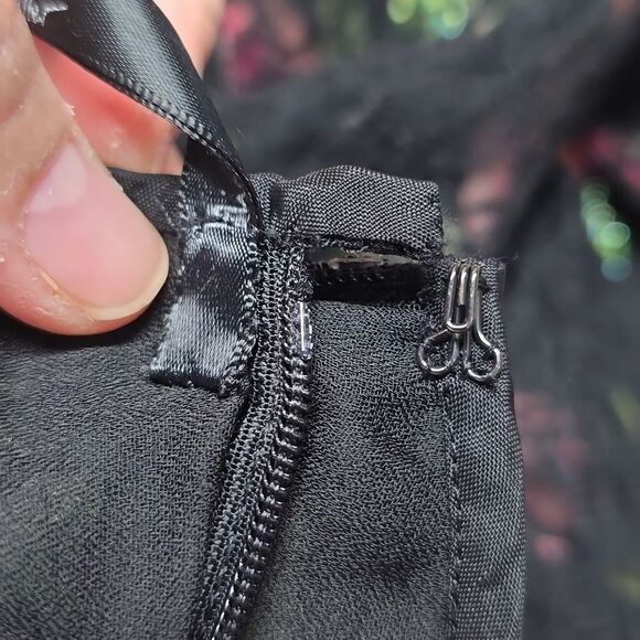 {Nicole Miller New York} 90s Y2K Lace Overlay Floral Sequins Asymmetrical Skirt - Picture 14 of 16